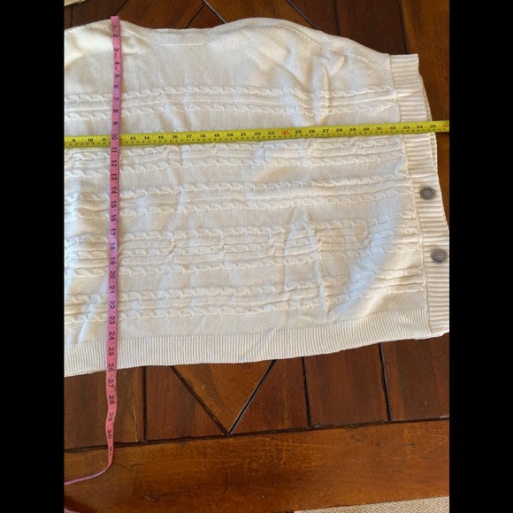 Banana Republic Cable Knit Cape with Buttons. M/L - Picture 3 of 8